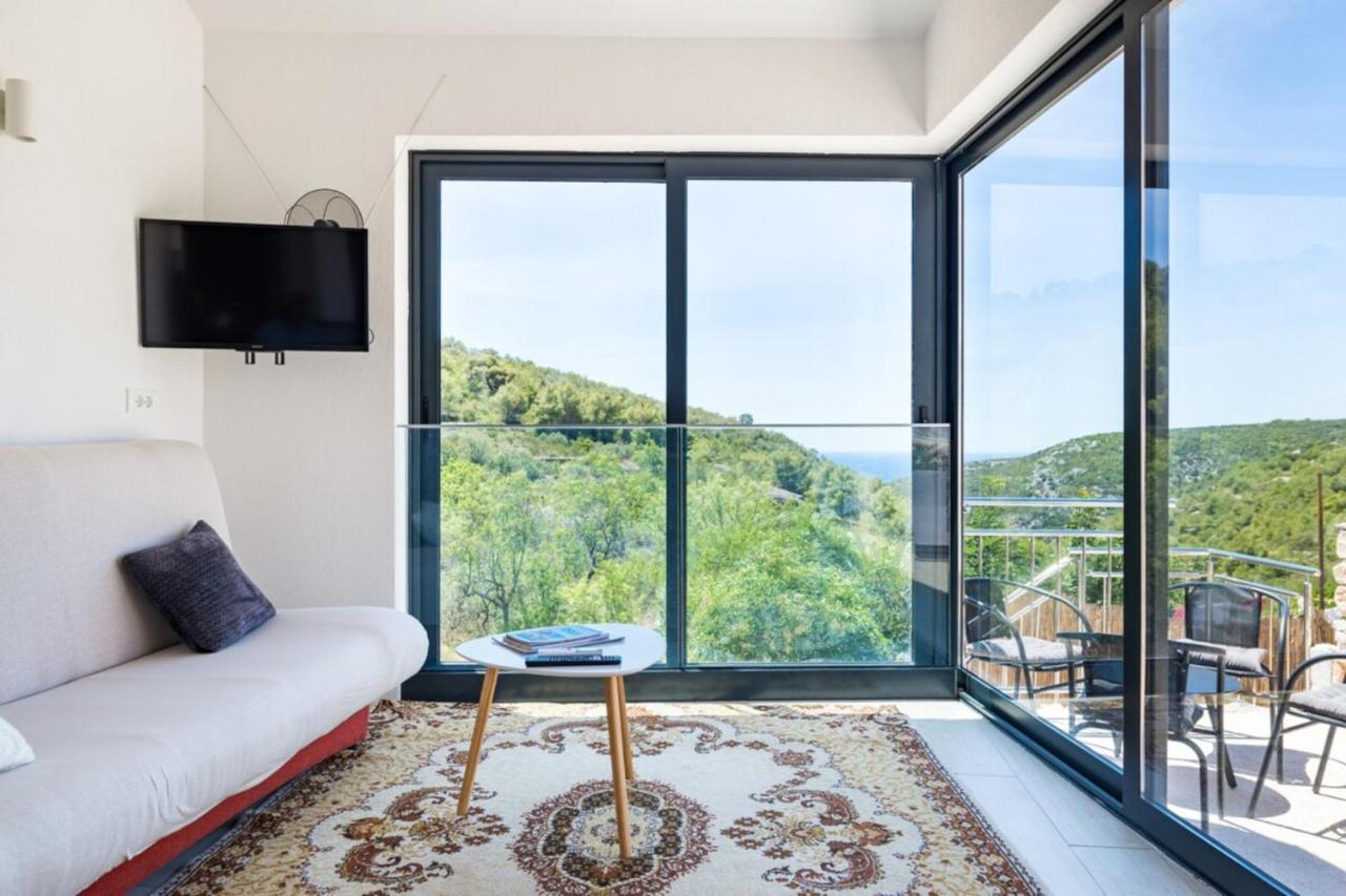 Вилла Rural House Pikola With Sea View On Vis Island Комижа Экстерьер фото