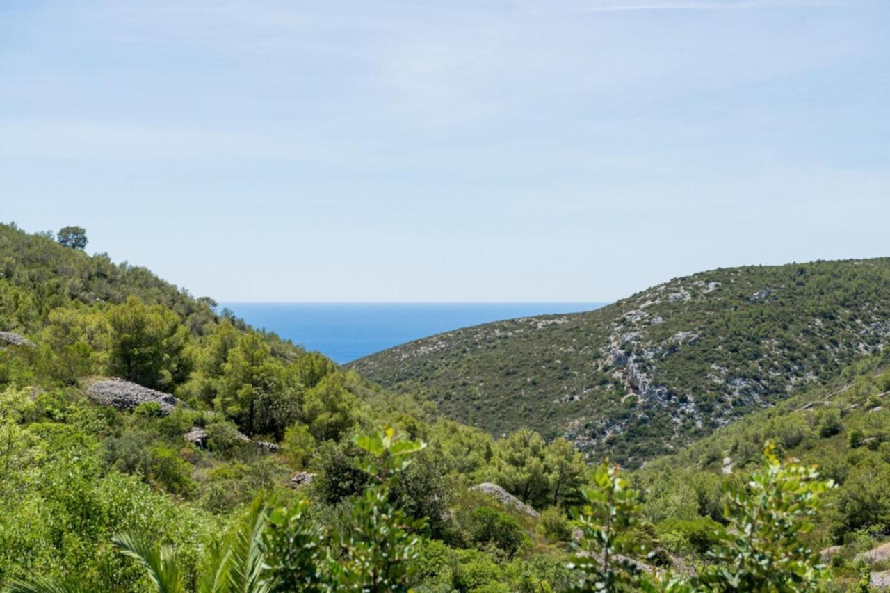 Вилла Rural House Pikola With Sea View On Vis Island Комижа Экстерьер фото