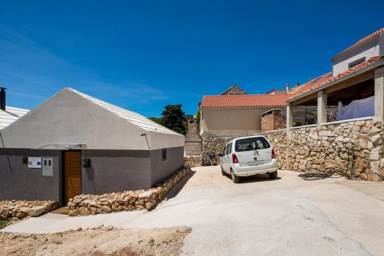 Вилла Rural House Pikola With Sea View On Vis Island Комижа Экстерьер фото