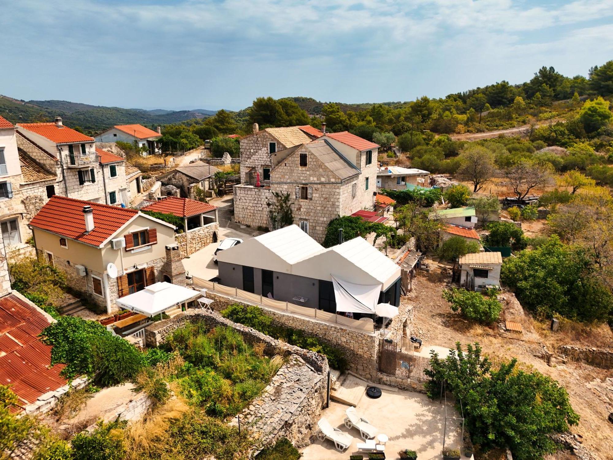 Вилла Rural House Pikola With Sea View On Vis Island Комижа Экстерьер фото