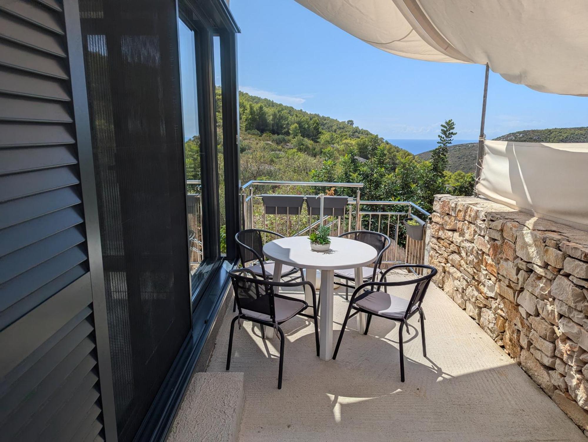 Вилла Rural House Pikola With Sea View On Vis Island Комижа Экстерьер фото